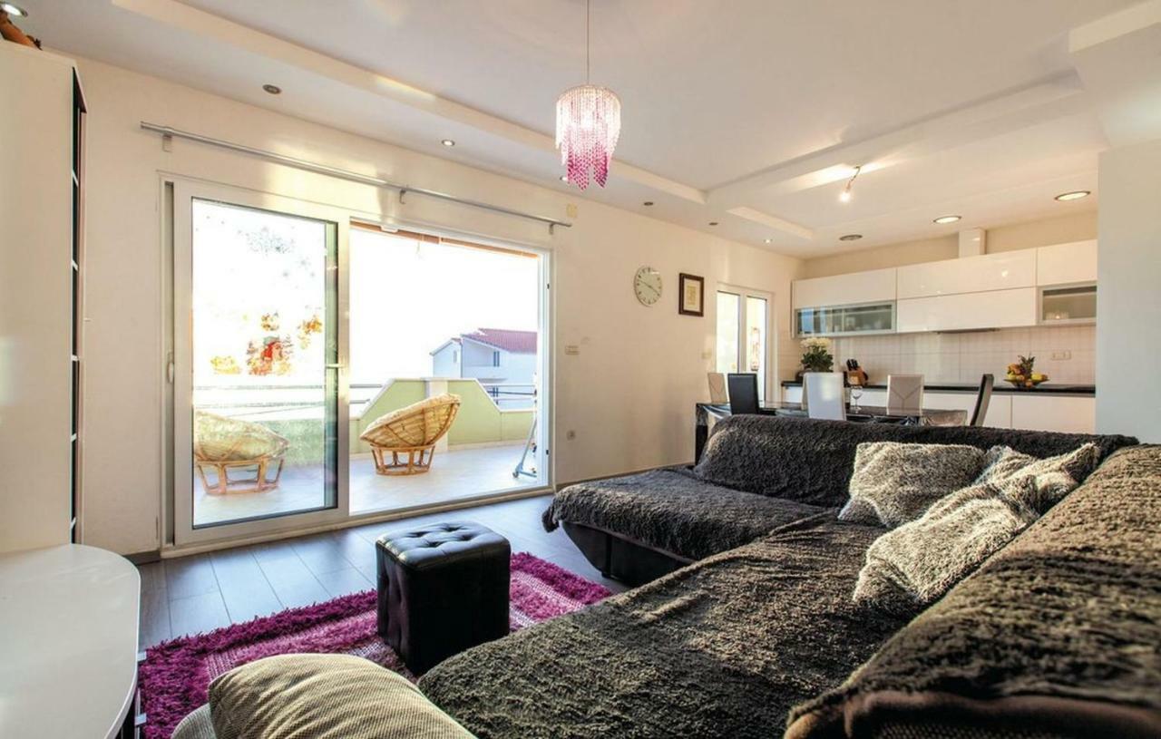 Beach Apartman Petra Подстрана Екстер'єр фото